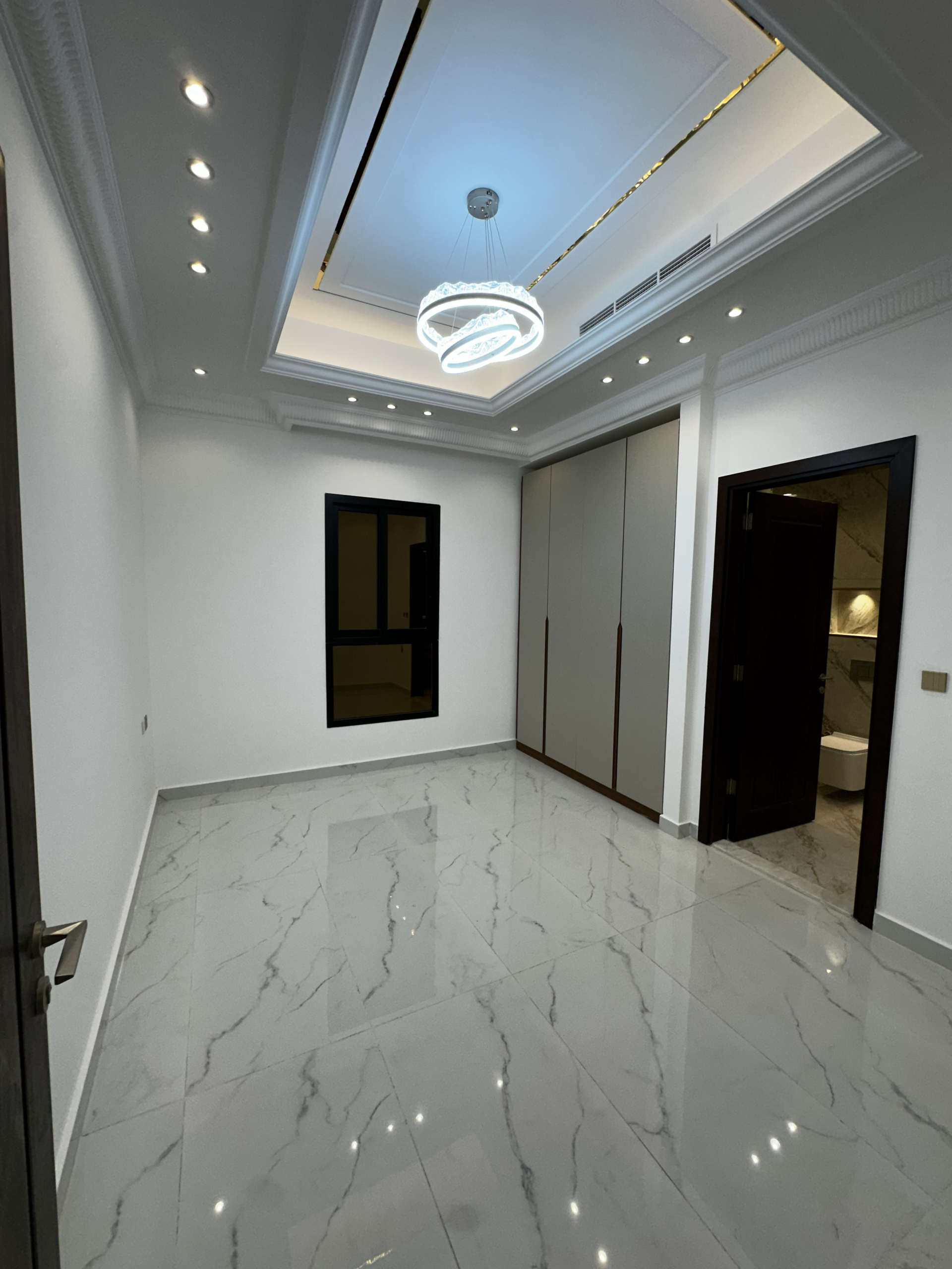 5 Bedroom Luxurious Classic Villa for Sale in Ajman 5