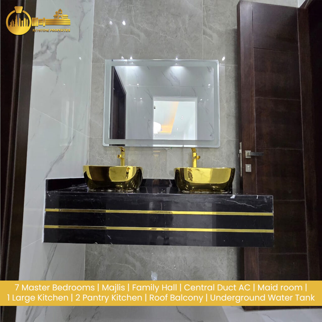 7 Bedroom Corner Villa for Sale in Ajman 4
